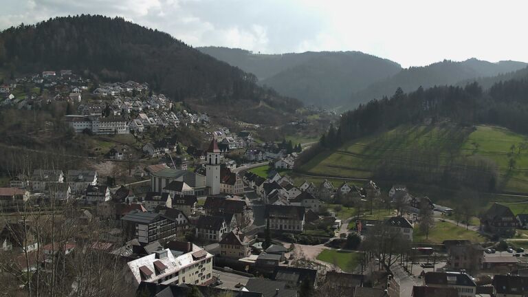 Dieses Bild zeigt eine Webcam-Aufnahme von Ottenhöfen, aufgenommen am Montag, den 09.03.2026 um 13:50 Uhr