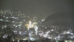 Dieses Bild zeigt eine Webcam-Aufnahme von Ottenhöfen, aufgenommen am Mittwoch, den 07.01.2026 um 18:30 Uhr