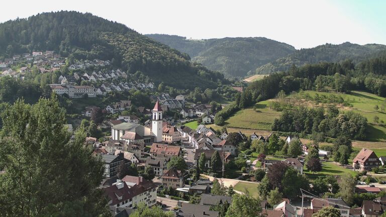 Dieses Bild zeigt eine Webcam-Aufnahme von Ottenhöfen, aufgenommen am Freitag, den 26.06.2026 um 09:20 Uhr