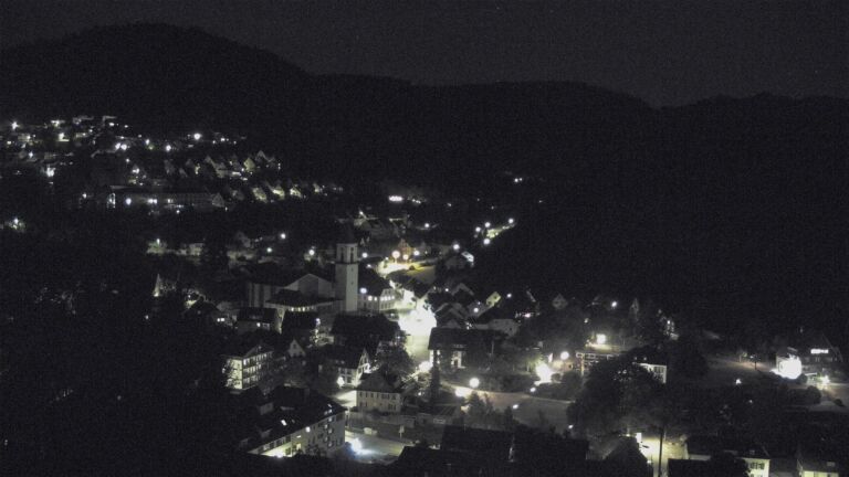 Dieses Bild zeigt eine Webcam-Aufnahme von Ottenhöfen, aufgenommen am Sonntag, den 19.07.2026 um 23:00 Uhr