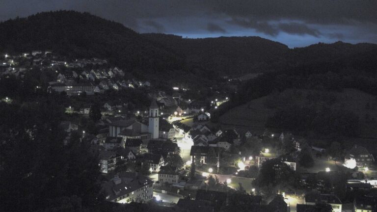 Dieses Bild zeigt eine Webcam-Aufnahme von Ottenhöfen, aufgenommen am Dienstag, den 09.06.2026 um 04:30 Uhr