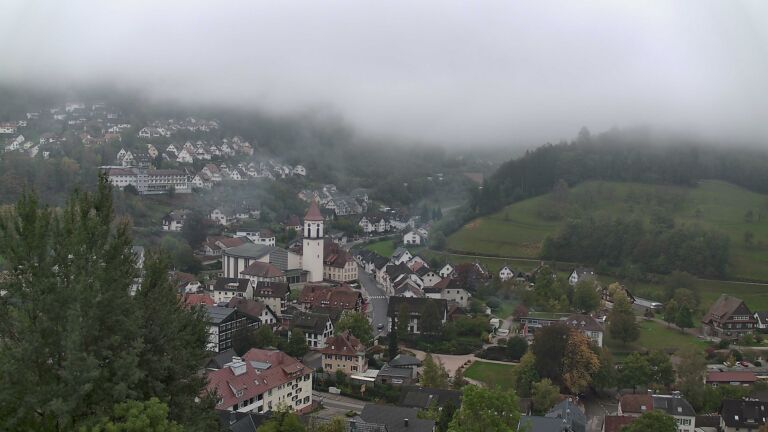 Dieses Bild zeigt eine Webcam-Aufnahme von Ottenhöfen, aufgenommen am Sonntag, den 18.10.2026 um 11:10 Uhr