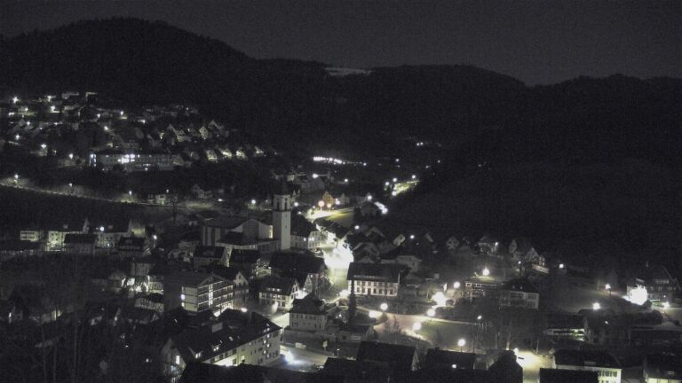 Dieses Bild zeigt eine Webcam-Aufnahme von Ottenhöfen, aufgenommen am Samstag, den 28.03.2026 um 00:30 Uhr