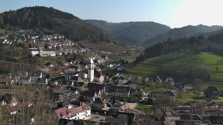 Dieses Bild zeigt eine Webcam-Aufnahme von Ottenhöfen, aufgenommen am Sonntag, den 22.03.2026 um 15:50 Uhr