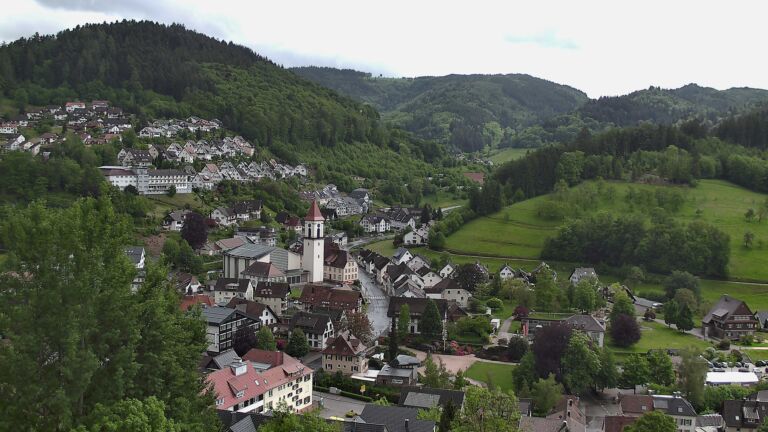 Dieses Bild zeigt eine Webcam-Aufnahme von Ottenhöfen, aufgenommen am Donnerstag, den 14.05.2026 um 14:30 Uhr
