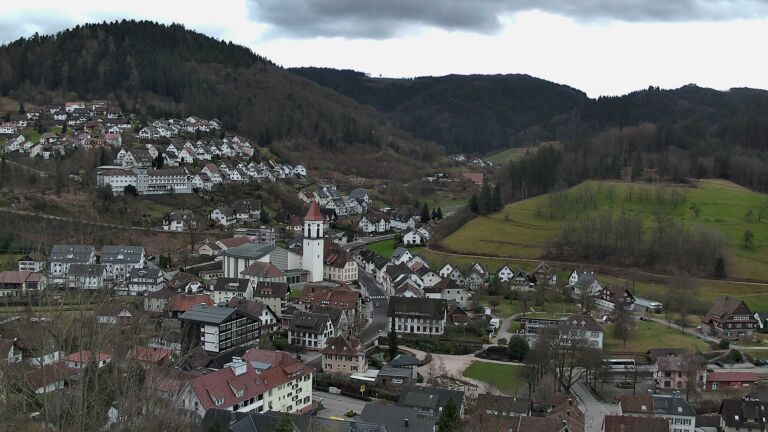 Dieses Bild zeigt eine Webcam-Aufnahme von Ottenhöfen, aufgenommen am Montag, den 23.02.2026 um 15:10 Uhr