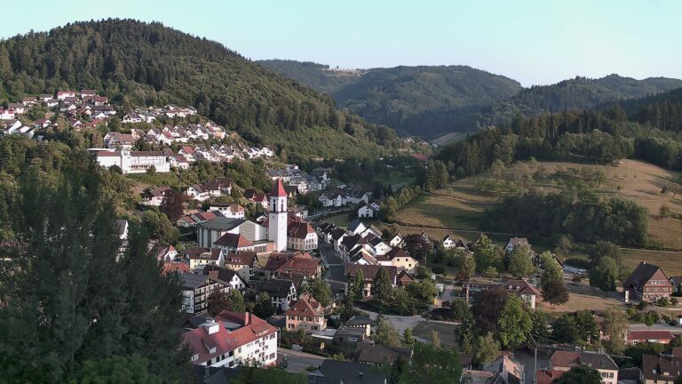 Dieses Bild zeigt eine Webcam-Aufnahme von Ottenhöfen, aufgenommen am Donnerstag, den 30.07.2026 um 19:50 Uhr