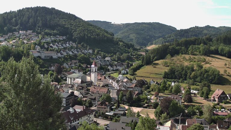 Dieses Bild zeigt eine Webcam-Aufnahme von Ottenhöfen, aufgenommen am Dienstag, den 14.07.2026 um 09:50 Uhr