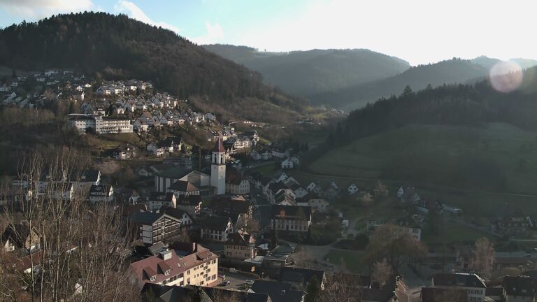 Dieses Bild zeigt eine Webcam-Aufnahme von Ottenhöfen, aufgenommen am Donnerstag, den 25.12.2025 um 14:50 Uhr