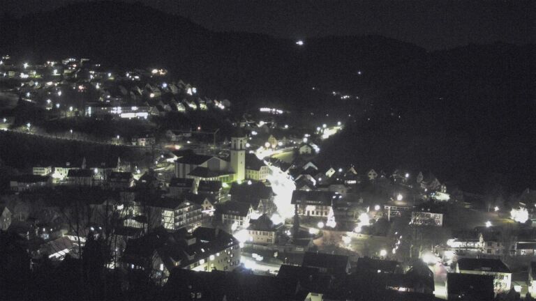 Dieses Bild zeigt eine Webcam-Aufnahme von Ottenhöfen, aufgenommen am Donnerstag, den 18.12.2025 um 06:30 Uhr