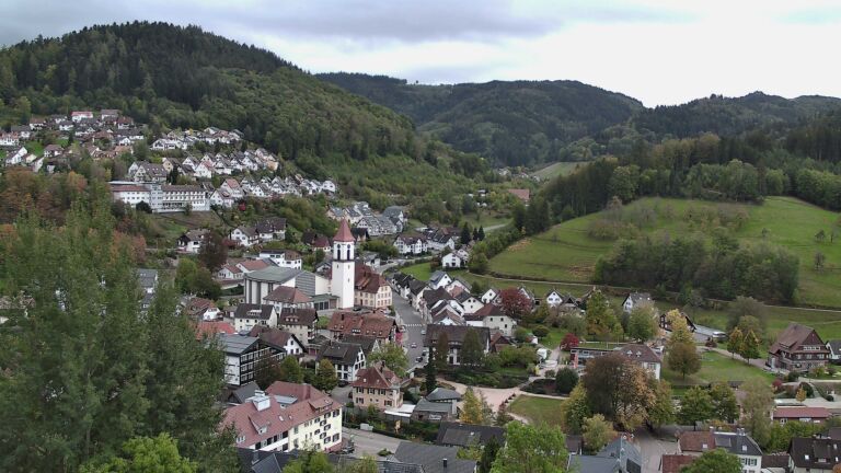 Dieses Bild zeigt eine Webcam-Aufnahme von Ottenhöfen, aufgenommen am Samstag, den 24.10.2026 um 09:20 Uhr