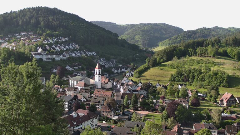 Dieses Bild zeigt eine Webcam-Aufnahme von Ottenhöfen, aufgenommen am Donnerstag, den 21.05.2026 um 07:50 Uhr