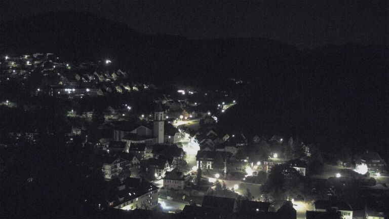 Dieses Bild zeigt eine Webcam-Aufnahme von Ottenhöfen, aufgenommen am Sonntag, den 10.05.2026 um 00:00 Uhr