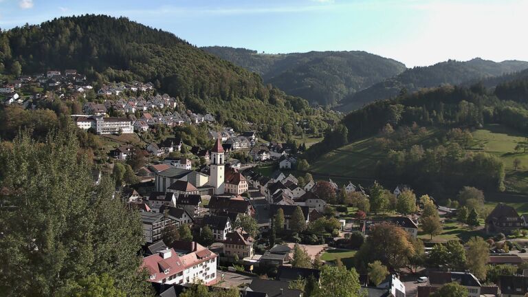 Dieses Bild zeigt eine Webcam-Aufnahme von Ottenhöfen, aufgenommen am Mittwoch, den 14.10.2026 um 15:50 Uhr