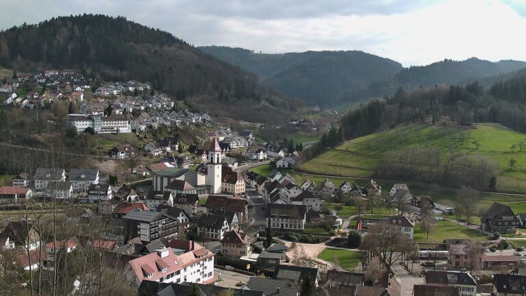 Dieses Bild zeigt eine Webcam-Aufnahme von Ottenhöfen, aufgenommen am Montag, den 23.03.2026 um 15:20 Uhr