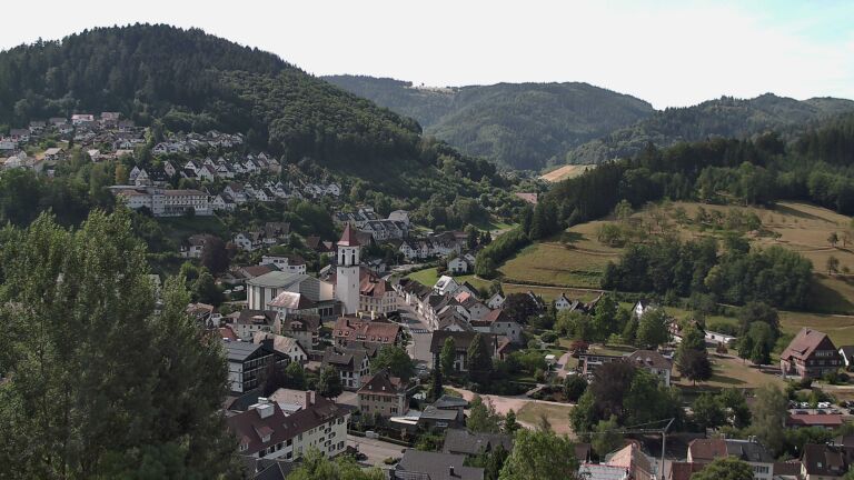 Dieses Bild zeigt eine Webcam-Aufnahme von Ottenhöfen, aufgenommen am Dienstag, den 14.07.2026 um 10:10 Uhr