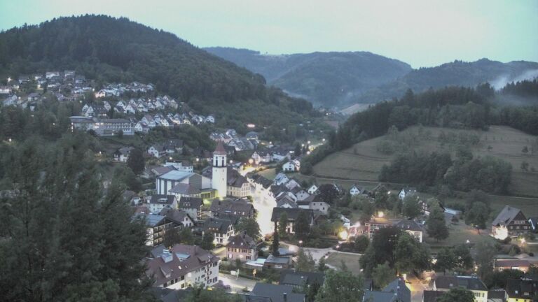 Dieses Bild zeigt eine Webcam-Aufnahme von Ottenhöfen, aufgenommen am Freitag, den 28.08.2026 um 06:10 Uhr