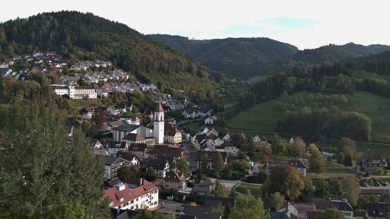 Dieses Bild zeigt eine Webcam-Aufnahme von Ottenhöfen, aufgenommen am Samstag, den 03.10.2026 um 17:40 Uhr