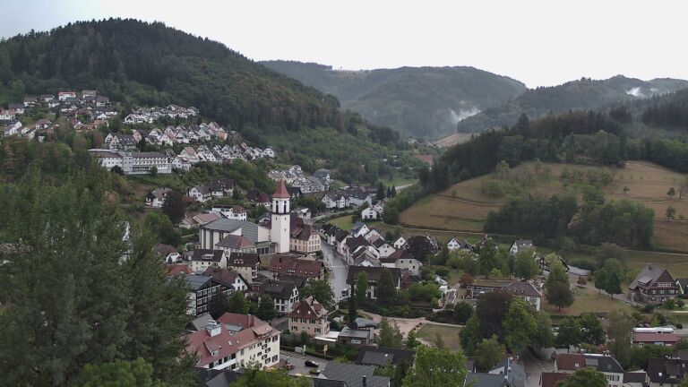 Dieses Bild zeigt eine Webcam-Aufnahme von Ottenhöfen, aufgenommen am Freitag, den 28.08.2026 um 07:20 Uhr