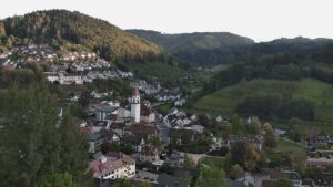 Dieses Bild zeigt eine Webcam-Aufnahme von Ottenhöfen, aufgenommen am Freitag, den 16.10.2026 um 17:50 Uhr