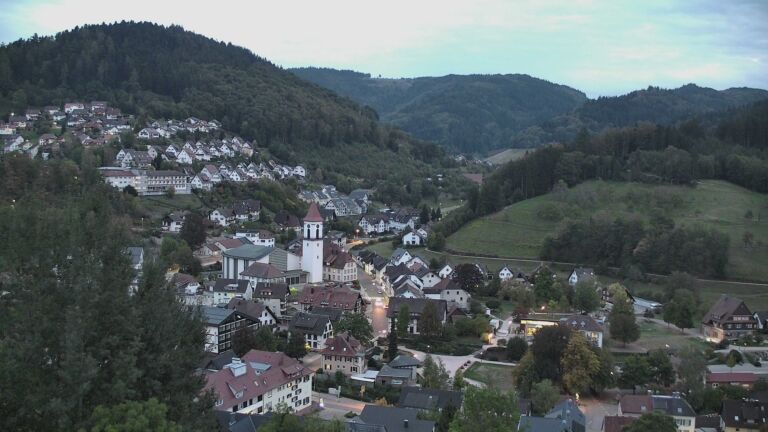 Dieses Bild zeigt eine Webcam-Aufnahme von Ottenhöfen, aufgenommen am Mittwoch, den 30.09.2026 um 19:20 Uhr