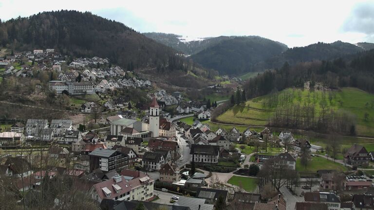 Dieses Bild zeigt eine Webcam-Aufnahme von Ottenhöfen, aufgenommen am Sonntag, den 29.03.2026 um 13:20 Uhr