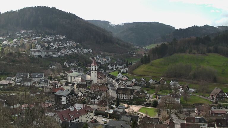 Dieses Bild zeigt eine Webcam-Aufnahme von Ottenhöfen, aufgenommen am Mittwoch, den 01.04.2026 um 10:00 Uhr