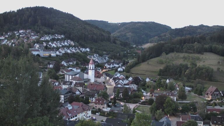 Dieses Bild zeigt eine Webcam-Aufnahme von Ottenhöfen, aufgenommen am Freitag, den 04.09.2026 um 06:30 Uhr