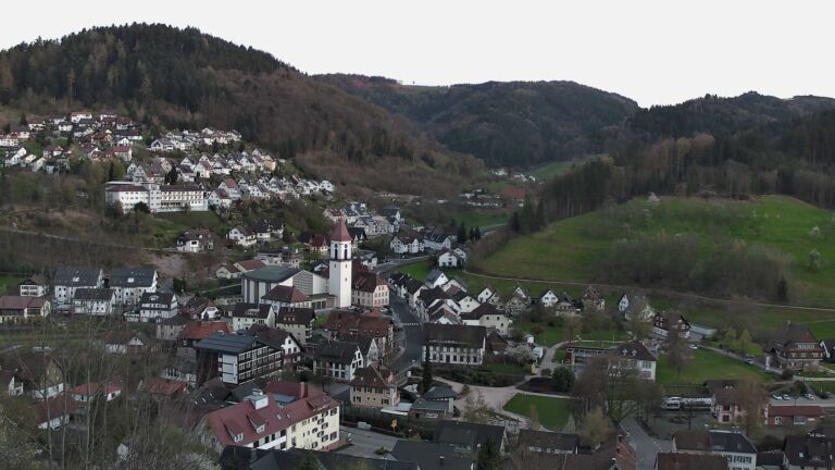 Dieses Bild zeigt eine Webcam-Aufnahme von Ottenhöfen, aufgenommen am Dienstag, den 07.04.2026 um 20:00 Uhr