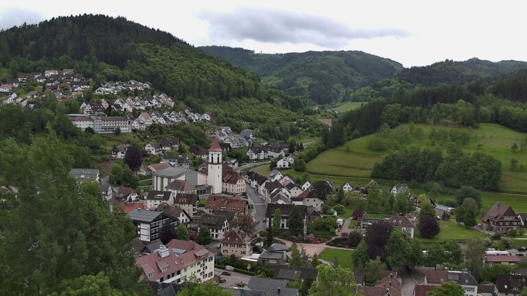 Dieses Bild zeigt eine Webcam-Aufnahme von Ottenhöfen, aufgenommen am Mittwoch, den 20.05.2026 um 09:10 Uhr