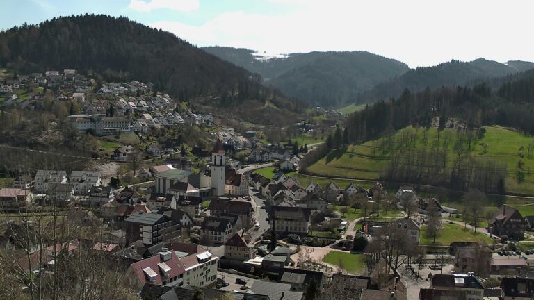 Dieses Bild zeigt eine Webcam-Aufnahme von Ottenhöfen, aufgenommen am Donnerstag, den 02.04.2026 um 13:50 Uhr