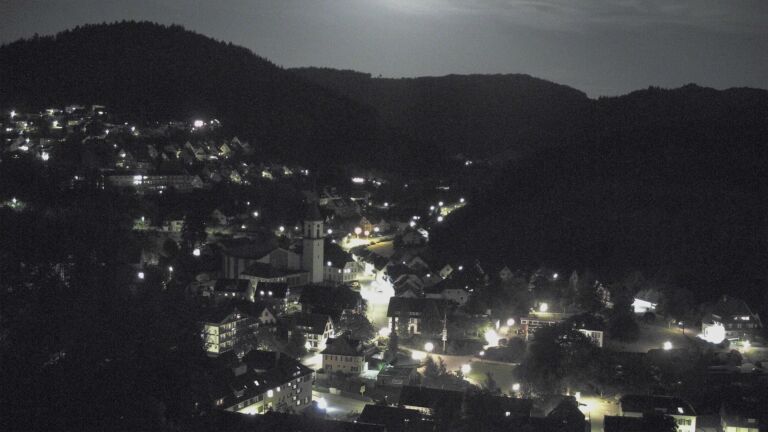 Dieses Bild zeigt eine Webcam-Aufnahme von Ottenhöfen, aufgenommen am Freitag, den 29.05.2026 um 23:00 Uhr