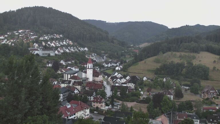 Dieses Bild zeigt eine Webcam-Aufnahme von Ottenhöfen, aufgenommen am Mittwoch, den 15.07.2026 um 05:30 Uhr