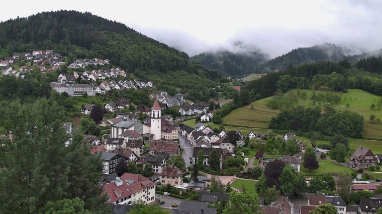 Dieses Bild zeigt eine Webcam-Aufnahme von Ottenhöfen, aufgenommen am Dienstag, den 09.06.2026 um 07:40 Uhr