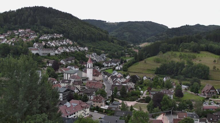 Dieses Bild zeigt eine Webcam-Aufnahme von Ottenhöfen, aufgenommen am Dienstag, den 07.07.2026 um 20:10 Uhr
