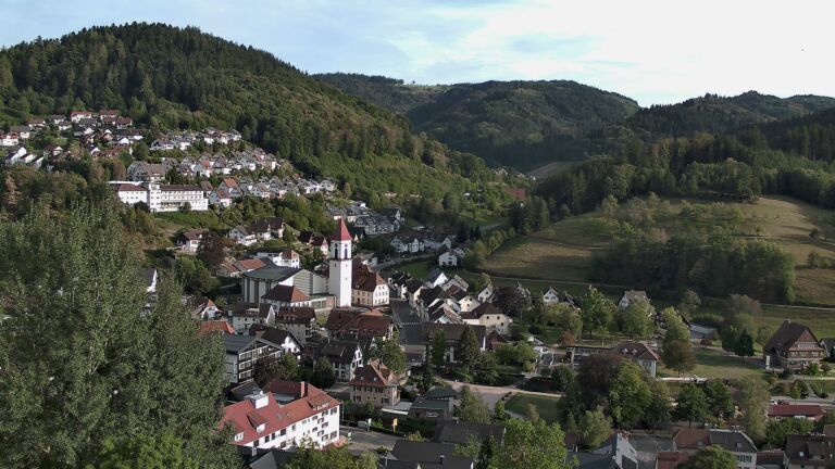 Dieses Bild zeigt eine Webcam-Aufnahme von Ottenhöfen, aufgenommen am Mittwoch, den 02.09.2026 um 18:30 Uhr