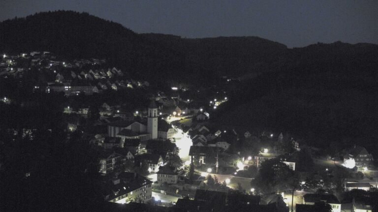 Dieses Bild zeigt eine Webcam-Aufnahme von Ottenhöfen, aufgenommen am Mittwoch, den 24.06.2026 um 04:00 Uhr