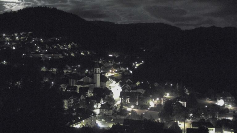 Dieses Bild zeigt eine Webcam-Aufnahme von Ottenhöfen, aufgenommen am Freitag, den 03.07.2026 um 01:00 Uhr