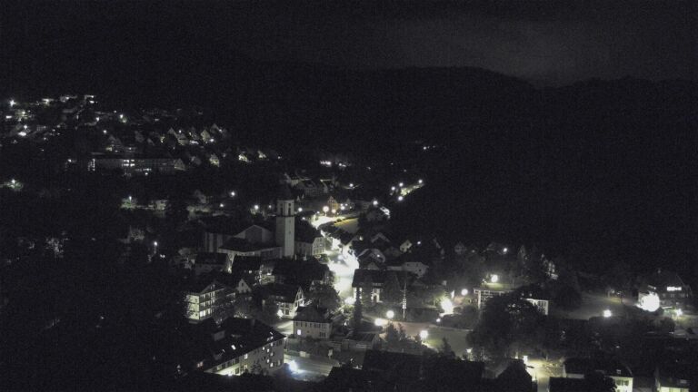 Dieses Bild zeigt eine Webcam-Aufnahme von Ottenhöfen, aufgenommen am Donnerstag, den 04.06.2026 um 23:30 Uhr