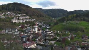 Dieses Bild zeigt eine Webcam-Aufnahme von Ottenhöfen, aufgenommen am Freitag, den 17.04.2026 um 20:00 Uhr