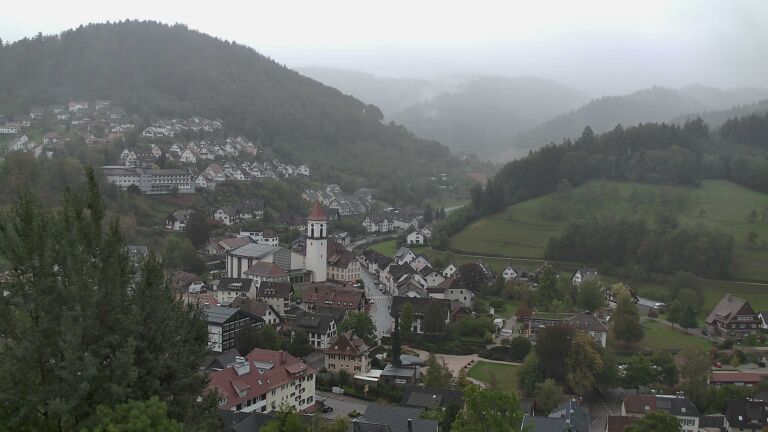 Dieses Bild zeigt eine Webcam-Aufnahme von Ottenhöfen, aufgenommen am Samstag, den 10.10.2026 um 10:10 Uhr