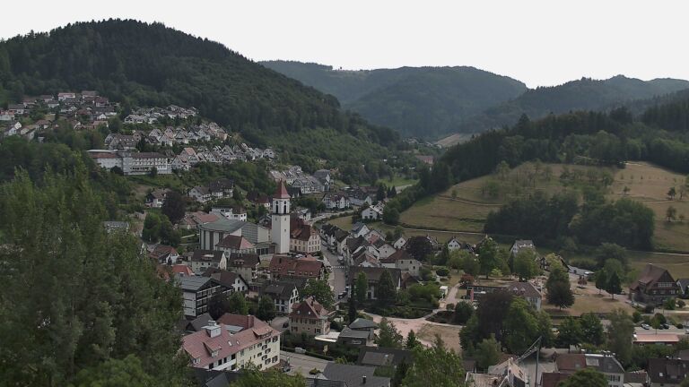 Dieses Bild zeigt eine Webcam-Aufnahme von Ottenhöfen, aufgenommen am Donnerstag, den 30.07.2026 um 14:30 Uhr