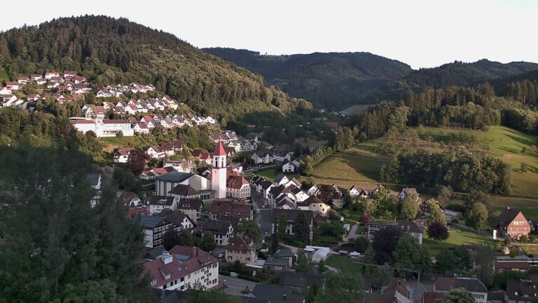 Dieses Bild zeigt eine Webcam-Aufnahme von Ottenhöfen, aufgenommen am Mittwoch, den 17.06.2026 um 20:40 Uhr
