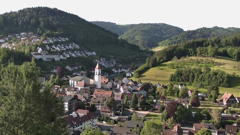 Dieses Bild zeigt eine Webcam-Aufnahme von Ottenhöfen, aufgenommen am Dienstag, den 26.05.2026 um 07:40 Uhr