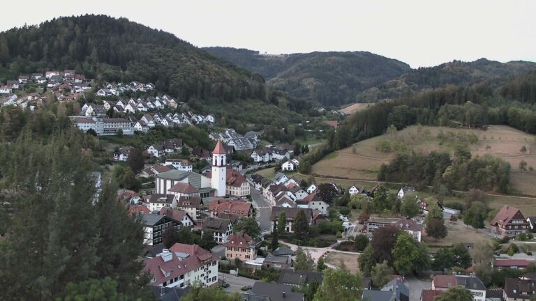 Dieses Bild zeigt eine Webcam-Aufnahme von Ottenhöfen, aufgenommen am Montag, den 24.08.2026 um 06:20 Uhr