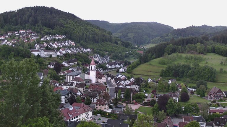 Dieses Bild zeigt eine Webcam-Aufnahme von Ottenhöfen, aufgenommen am Dienstag, den 19.05.2026 um 05:50 Uhr