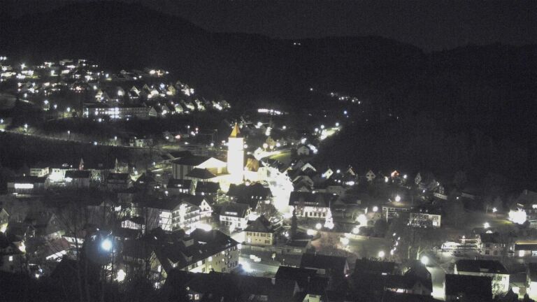 Dieses Bild zeigt eine Webcam-Aufnahme von Ottenhöfen, aufgenommen am Donnerstag, den 18.12.2025 um 20:10 Uhr