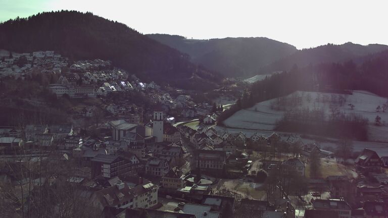 Dieses Bild zeigt eine Webcam-Aufnahme von Ottenhöfen, aufgenommen am Donnerstag, den 01.01.2026 um 12:10 Uhr