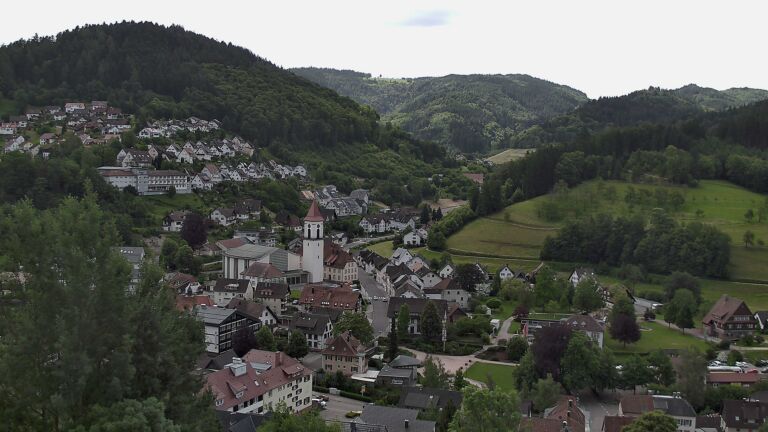 Dieses Bild zeigt eine Webcam-Aufnahme von Ottenhöfen, aufgenommen am Sonntag, den 07.06.2026 um 11:40 Uhr