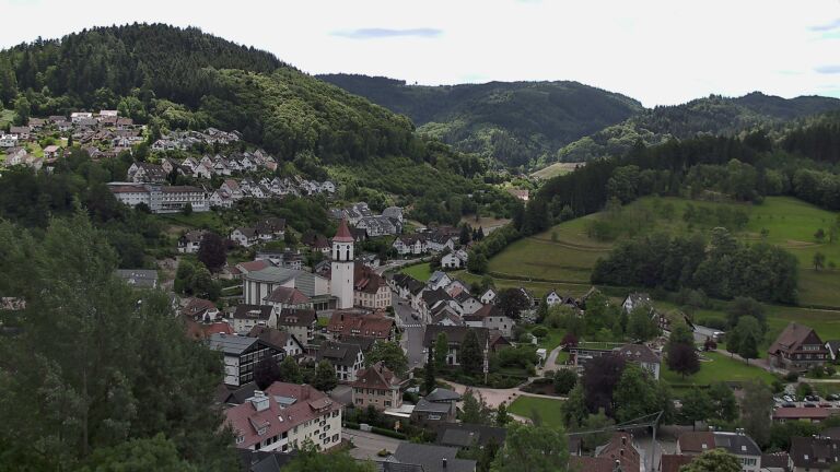 Dieses Bild zeigt eine Webcam-Aufnahme von Ottenhöfen, aufgenommen am Sonntag, den 14.06.2026 um 12:20 Uhr